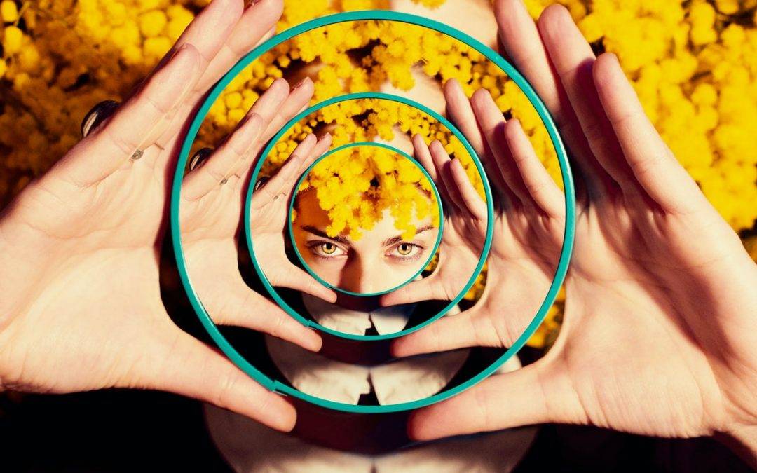 5 Ways to Tell If External Pressure Is Affecting Your Love Life