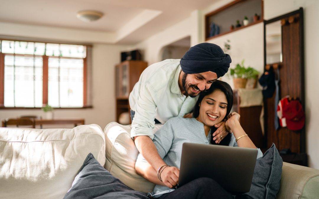 How to Use Social Media to Make Your Partner Feel Loved