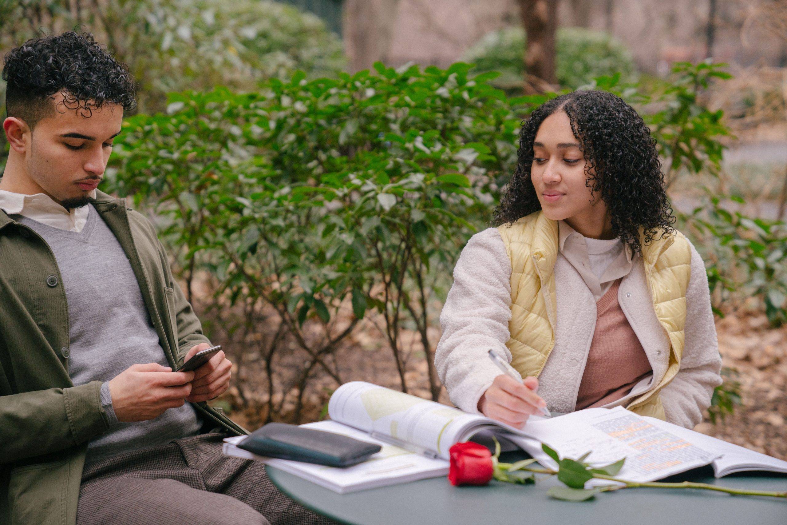 pexels-budgeron-bach-6532623